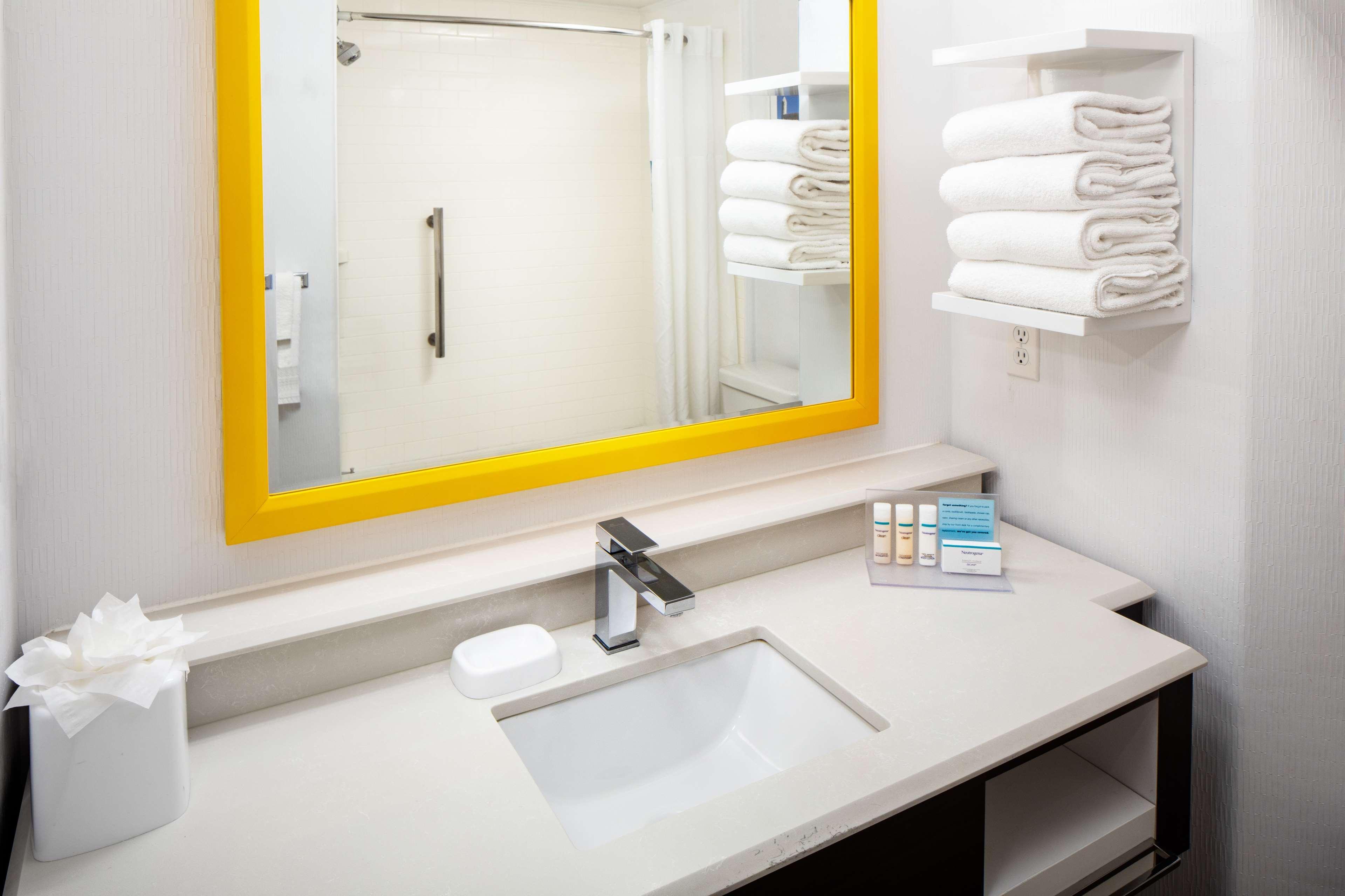 Hampton Inn & Suites Parker Bagian luar foto
